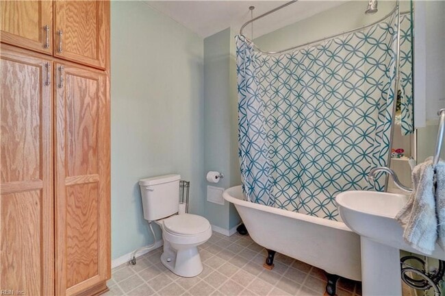 Building Photo - 314 Florida Ave