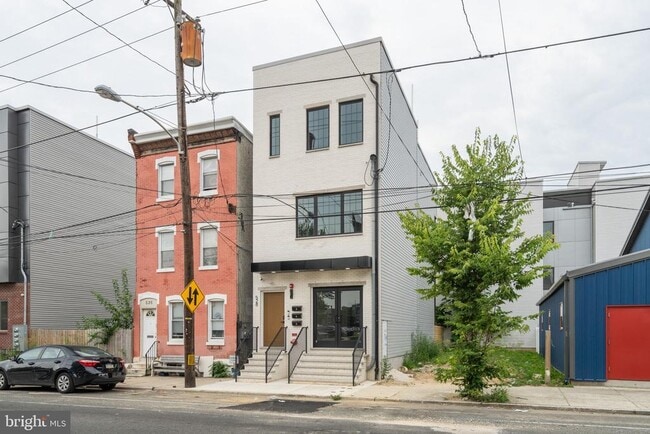 Building Photo - 528 W Berks St