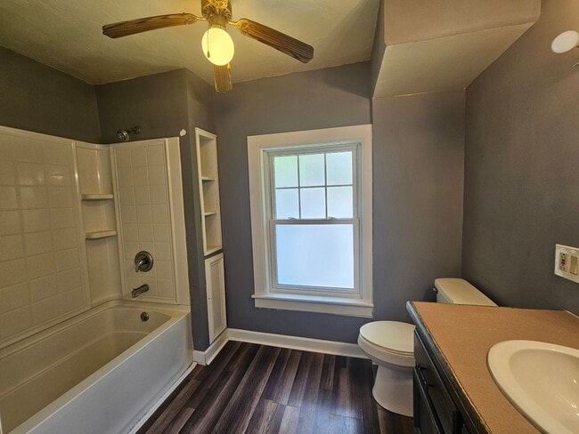 Building Photo - 2 Bedroom 1 Bath Duplex Kent Ohio 44240