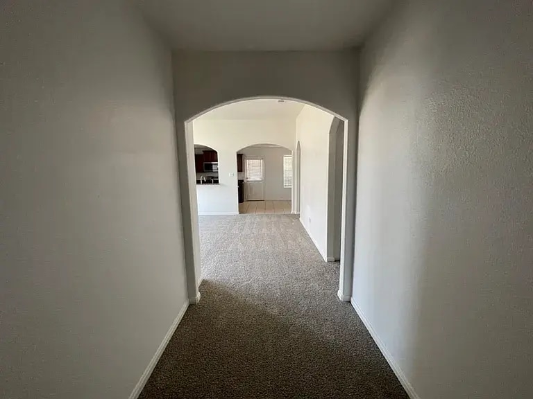 Building Photo - 204 Lamont Rd