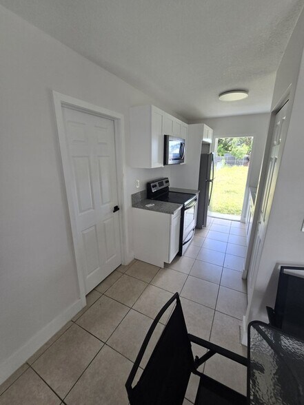 Building Photo - 26633 SW 138th Ct
