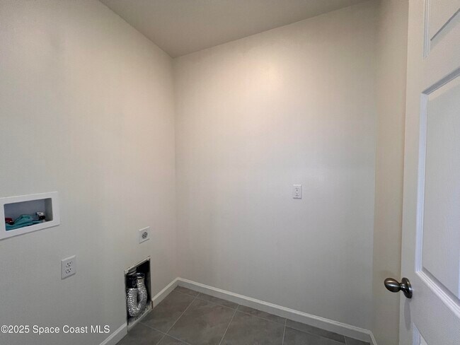 Building Photo - 4871 Talbot Blvd