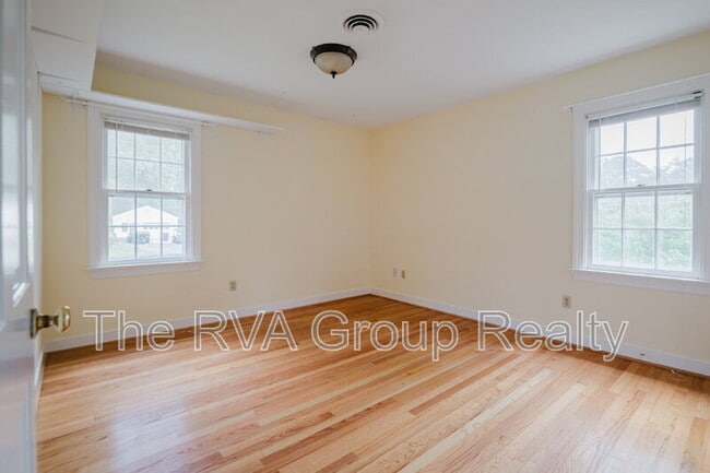 Building Photo - 10075 Aragon Dr