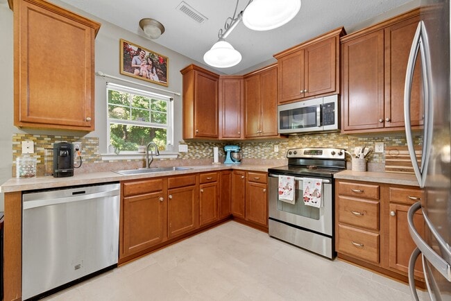 Building Photo - 432 Rose Garden Ln