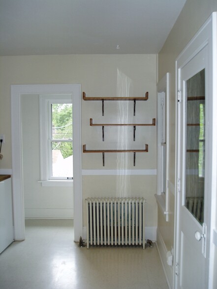 Kitchen shelves w/pantry - 3955 36th ave south