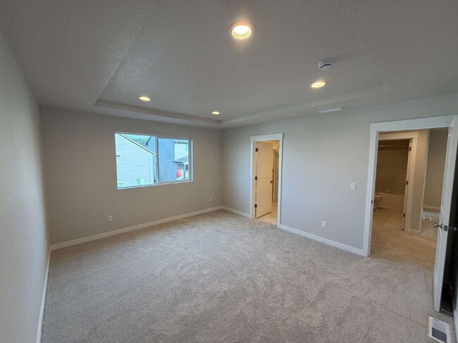 Building Photo - Brand New Estacada 3 bed/2 1/2 bath Home!