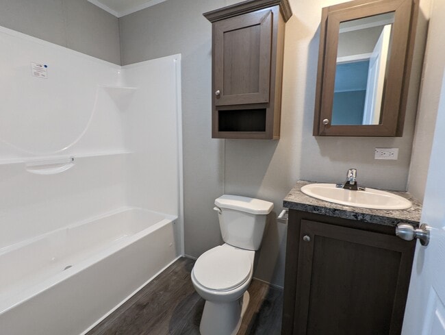 Building Photo - 630 Oregon St