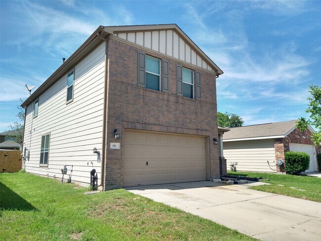 Building Photo - 811 Sweet Flower Dr