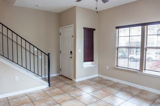Building Photo - 2183 Del Carmel Way