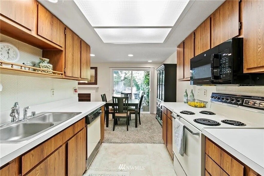 Building Photo - 13418 NE 136th Pl