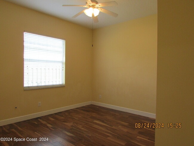 Building Photo - 1882 Woodfield Cir