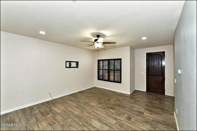 Building Photo - 13514 Hazlewood St