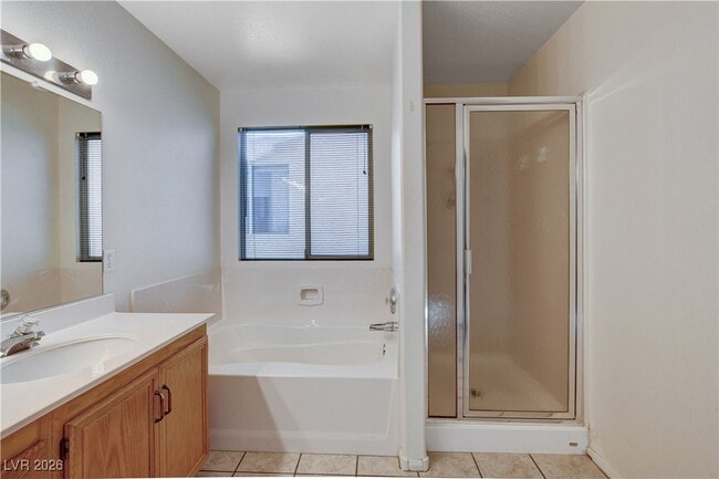 Building Photo - 3737 Ocean Waters St