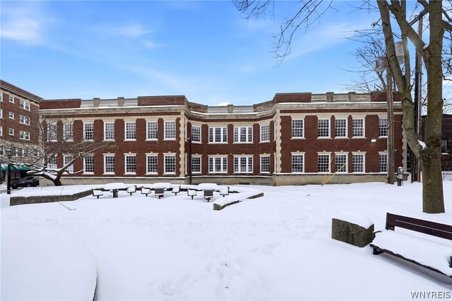 Building Photo - 40 North St