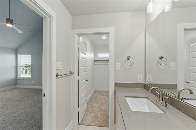 Building Photo - 2617 Tanager St