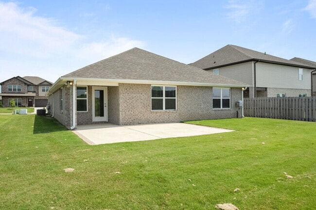 Building Photo - 236 Cherry Laurel Dr