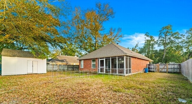 Building Photo - 13300 St Martin Dr