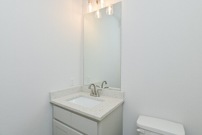 Building Photo - 7207 Winterberry Gln Ln