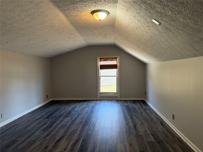 Building Photo - 3383 Hamilton Mill Rd