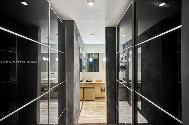 Building Photo - 669 NE 60th St