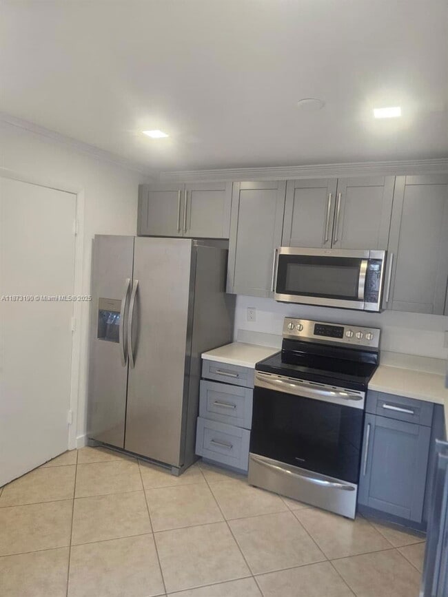 Building Photo - 11047 Longboat Dr