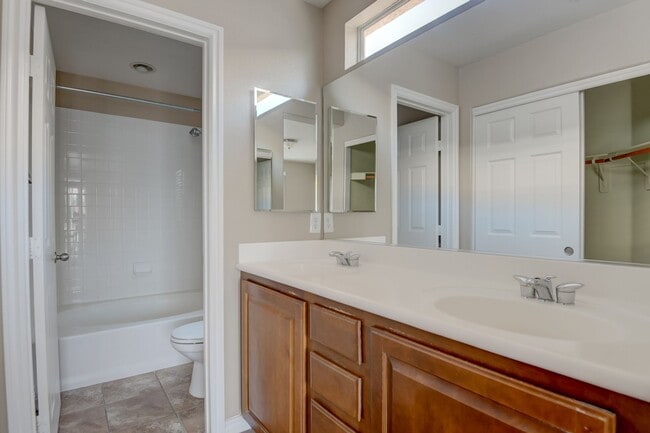 Building Photo - 1713 Bamboo Rain Ave