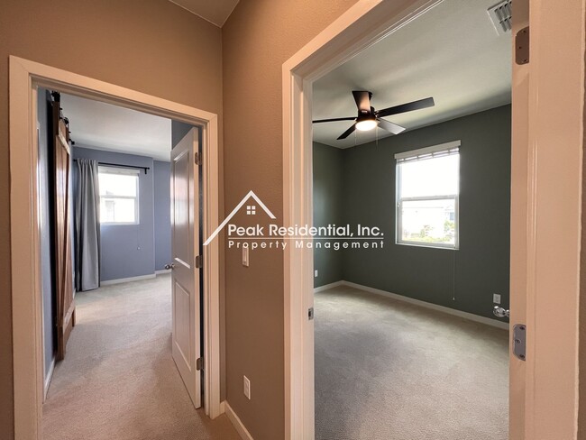 Building Photo - Updated 3bd/3ba North Natomas Townhouse