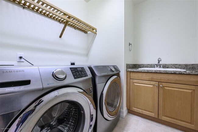 Building Photo - 89 Vivante Blvd