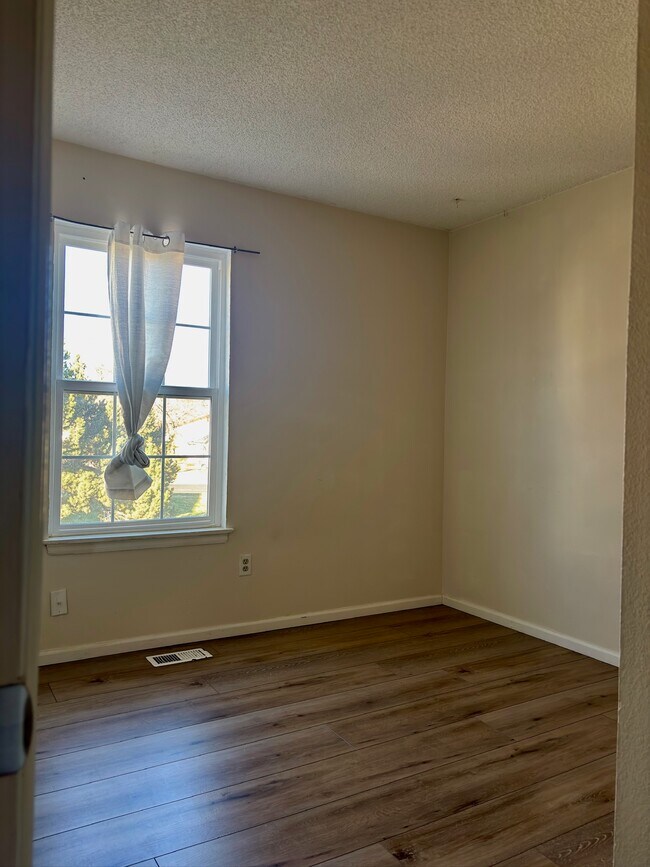 Building Photo - 22 Amesbury St