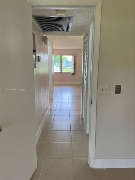Building Photo - 13355 SW 9th Ct