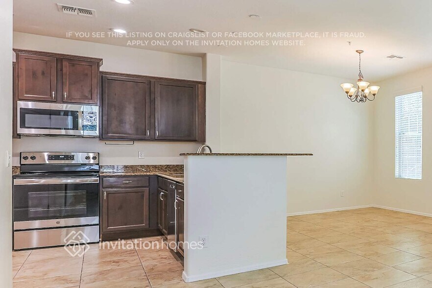 Building Photo - 4731 E Thunderheart Trail