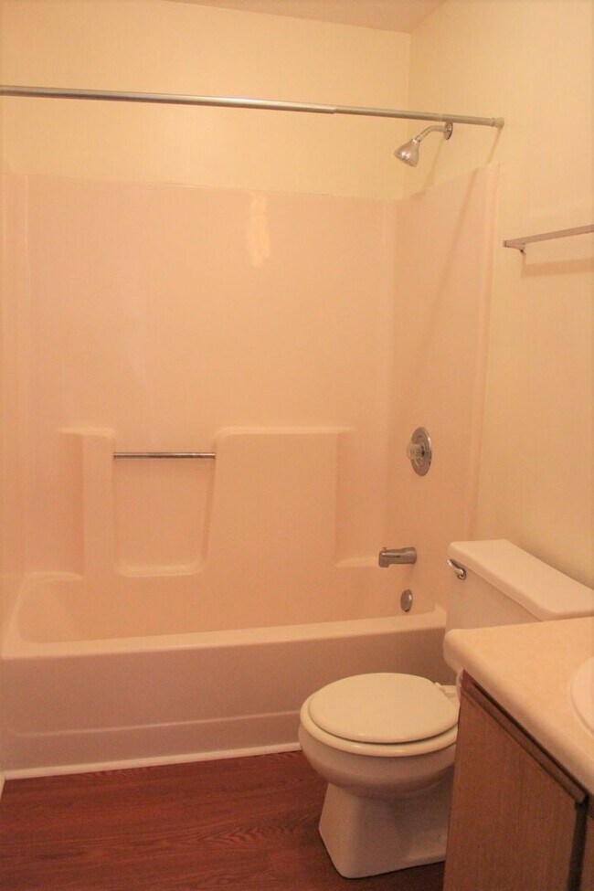 Building Photo - Newton Place