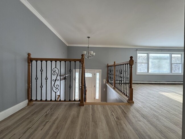 Building Photo - 240 Leda Ave