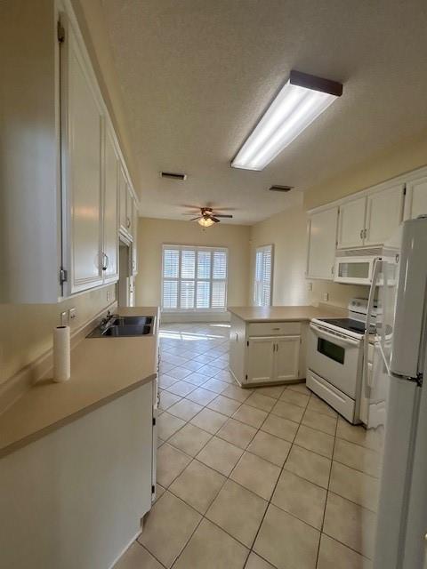 Building Photo - 111 Hanging Moss Dr