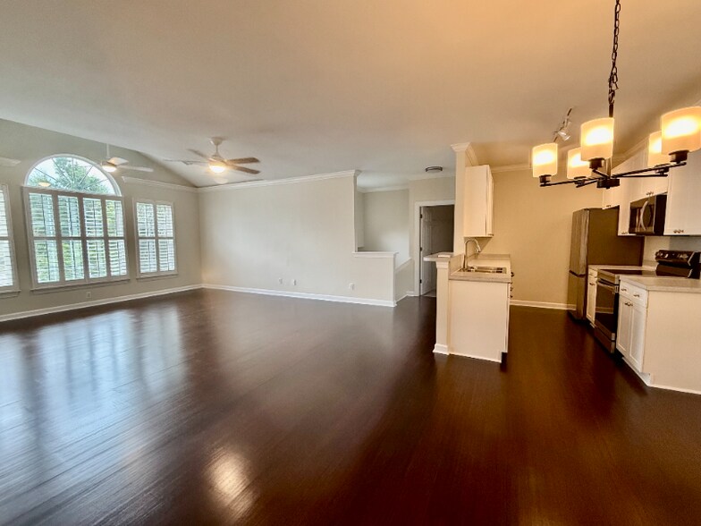 Building Photo - 1462 Wellbrooke Ln
