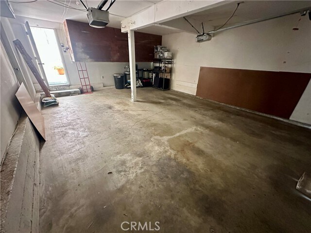 Building Photo - 205 18th St