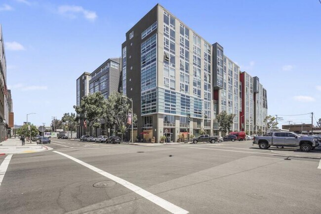 Building Photo - Modern Industrial Loft in Jack London Square