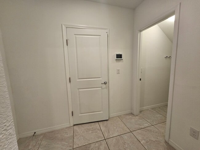 Building Photo - 3928 Capri Coast Dr