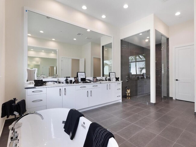 Building Photo - 9124 Coral Isles Cir