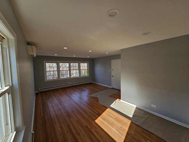 Building Photo - 2909 N Austin Ave