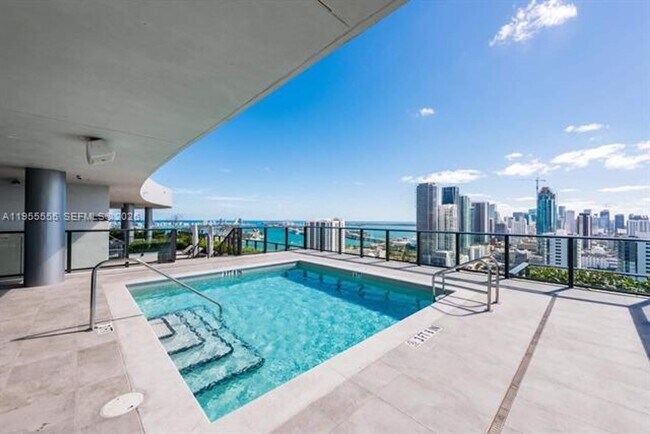 Building Photo - 1600 NE 1st Ave