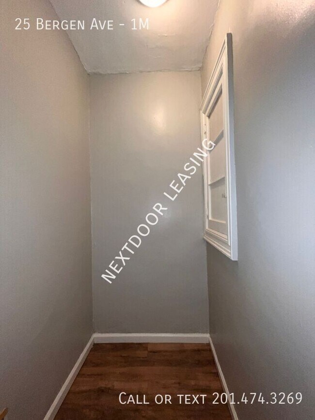 Building Photo - 25 Bergen Ave