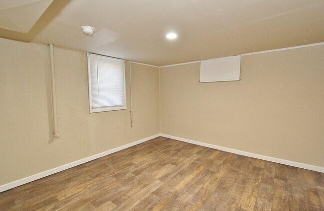 Building Photo - Charming Home in Caldwell