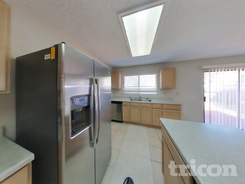 Building Photo - 7807 Encanto Vis Dr