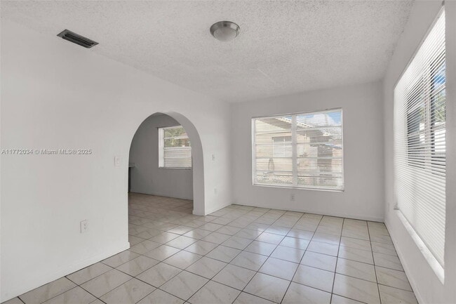 Building Photo - 6731 SW 15th St