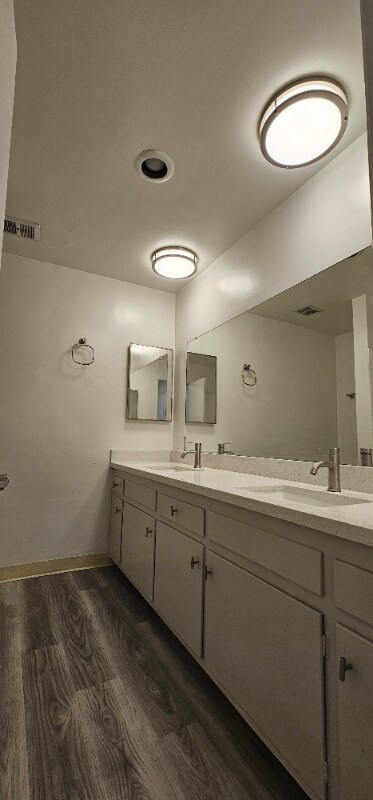 Building Photo - 10635 Colima Rd