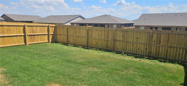 Building Photo - 525 NW 69th Ave