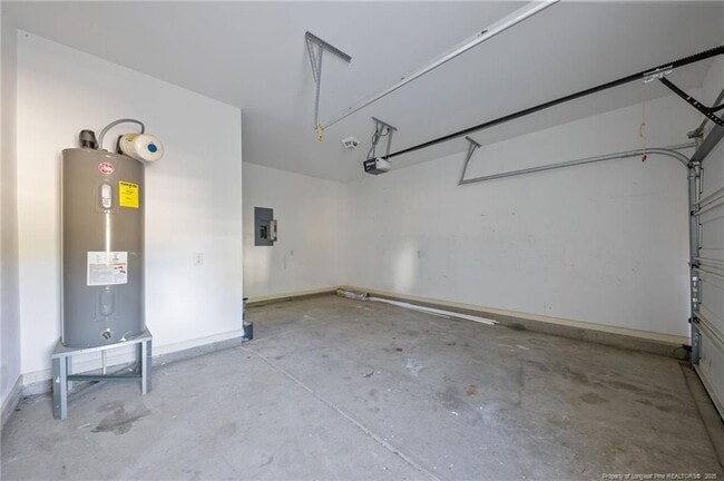 Building Photo - 122 Sherman Ct