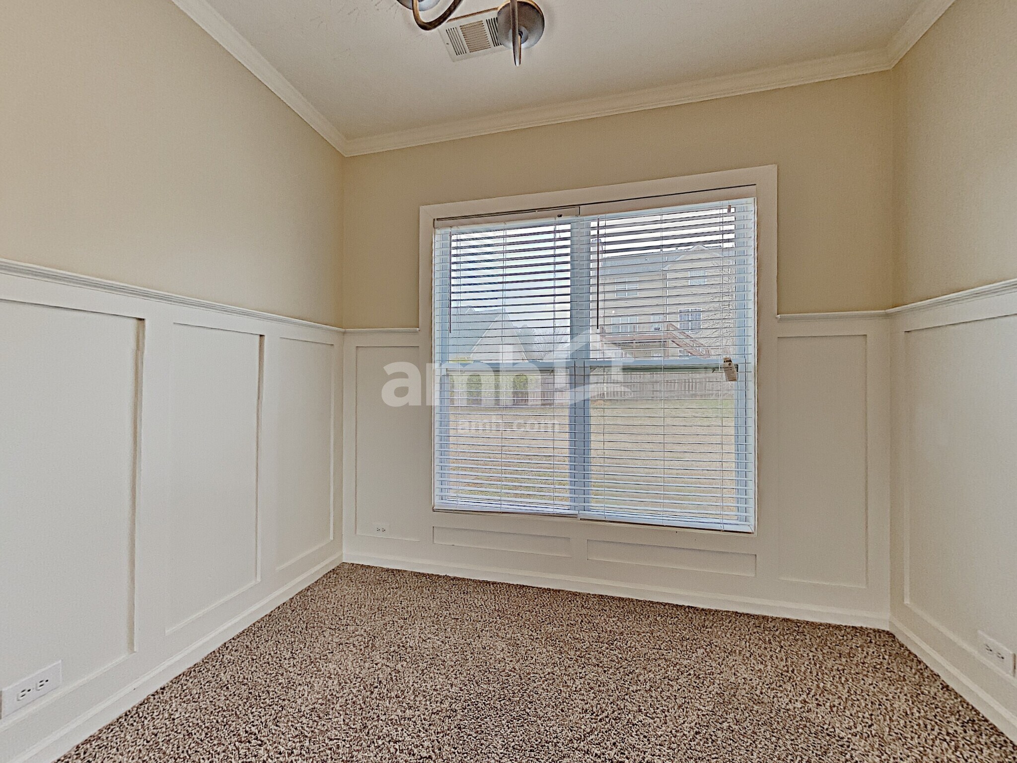 Building Photo - 1706 Chinaberry Ct