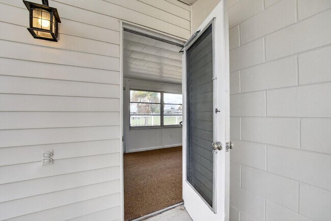 Building Photo - Affordable Sun city Home